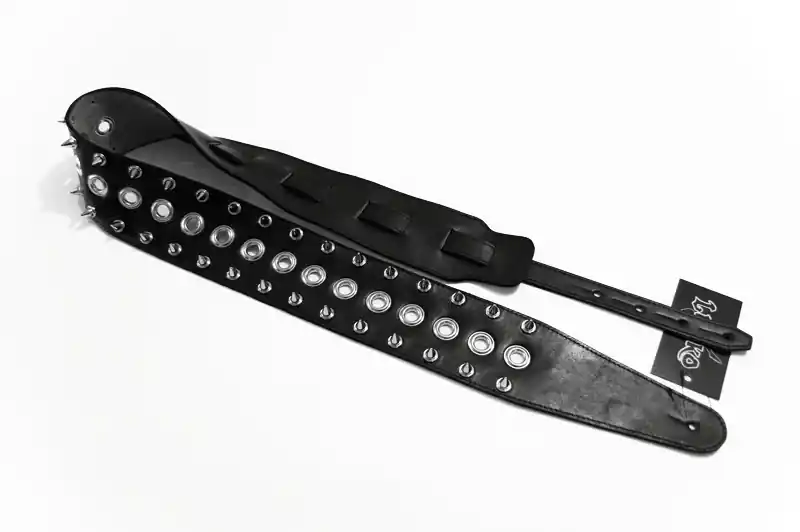 LISZKO METAL 09/05 Pasek do gitary skórzany z kolcami Oferta czasowa