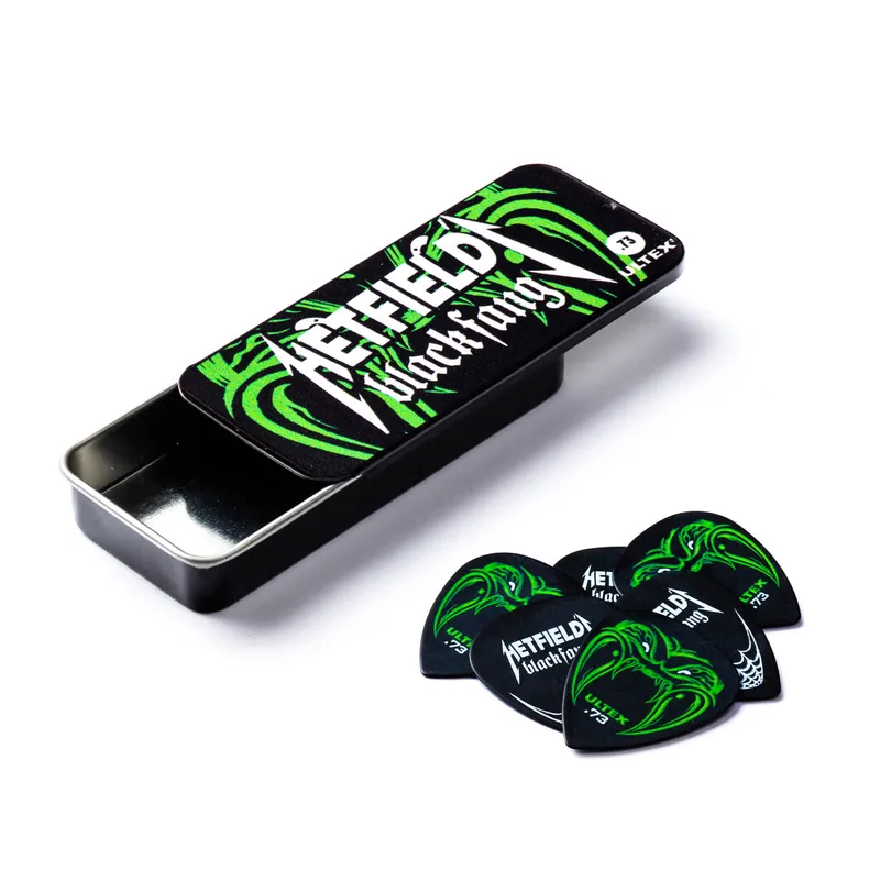 Zamów teraz Dunlop Ultex Hetfield‘s Black Fang Pick TIN- kostki gitarowe grubość 0.94 mm 6szt z pudełkiem