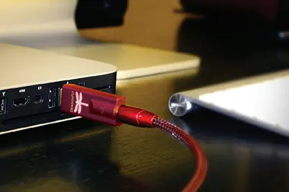 „Soczysty, świeży i rozrywkowy dźwięk” – test AudioQuest DragonFly Red w magazynie „Audio” Oferta limitowana