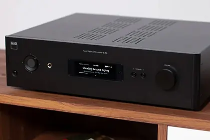 „Dobry, a nawet bardzo dobry wzmacniacz” – test NAD C399 w „Audio Video” Nie przegap