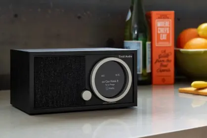 „Tivoli w całym domu” – test Tivoli Audio Model One Digital w „Lyd & Billede” Szybka wysyłka